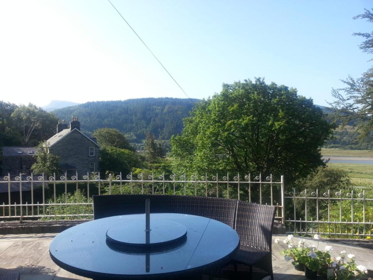 Villa Snowdonia Mawddach Escape à Dolgellau Extérieur photo